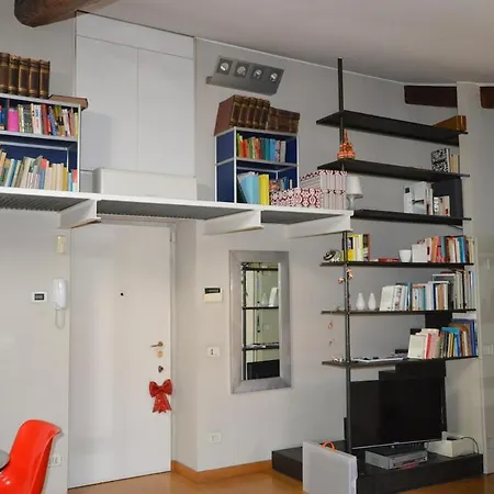 Appartement Luminous Designed Rooftop In Life District Milan
