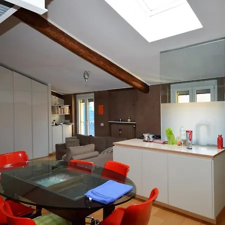 Appartement Luminous Designed Rooftop In Life District Milan
